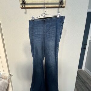 Knox Rose Women's 8 Flare Leg Pull On Elastic Waist Stretch Boho Hippie Jeans